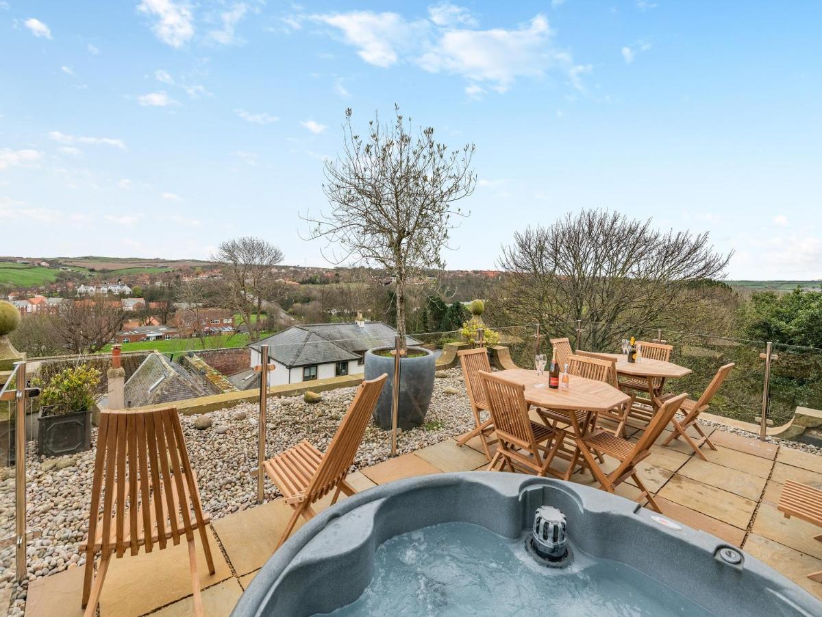 Holiday home Airy Hill Manor - The Penthouse Whitby